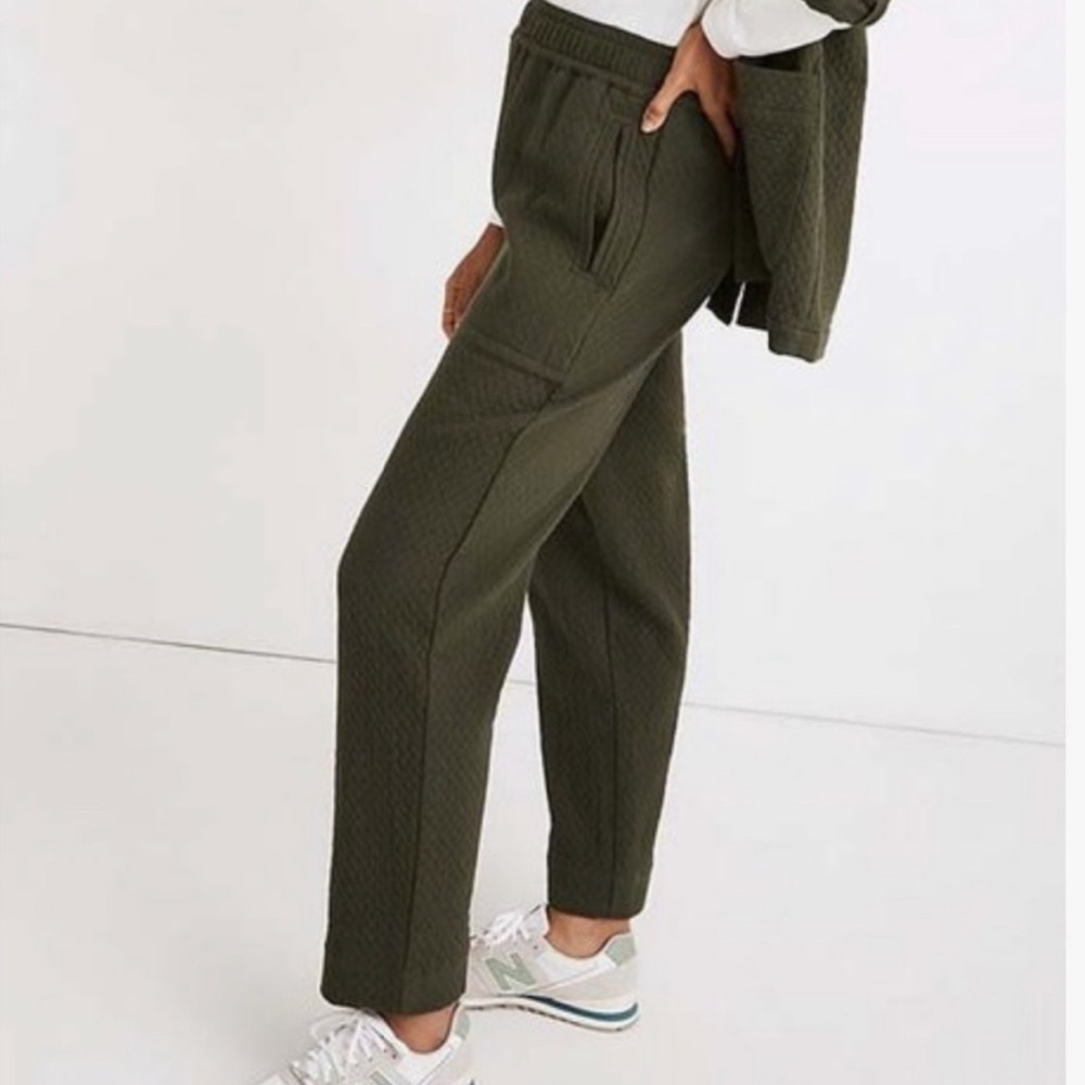 Madewell Pull-On High-Rise Tapered Pants In Diamond Jacquard